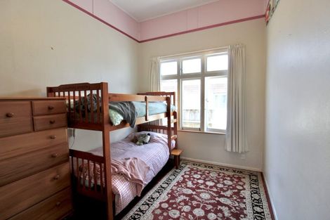 Photo of property in 30 Whites Line West, Woburn, Lower Hutt, 5010