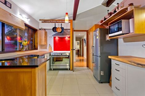 Photo of property in 1109 Scenic Drive North, Swanson, Auckland, 0816