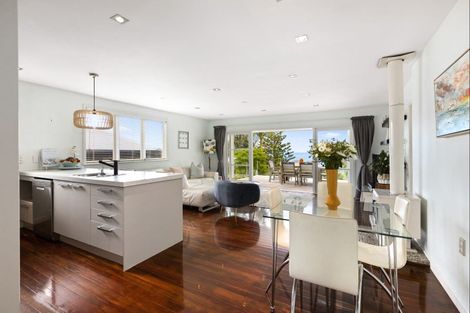 Photo of property in 11 Melandra Road, Stanmore Bay, Whangaparaoa, 0932