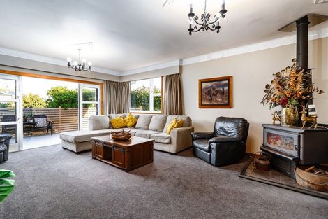 Photo of property in 15 Swansea Street, Hokowhitu, Palmerston North, 4410