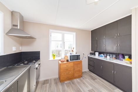 Photo of property in 25 Andrew Avenue, Roslyn, Palmerston North, 4414