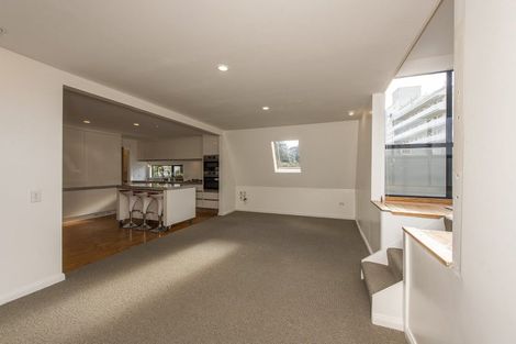 Photo of property in 3/2 Macdonald Crescent, Te Aro, Wellington, 6011