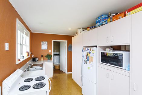 Photo of property in 15 Tweed Street, Roslyn, Palmerston North, 4414