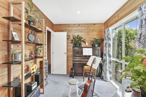 Photo of property in 5 De Renzie Place, Kirwee, Darfield, 7571