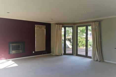 Photo of property in 92a Shakespeare Road, Milford, Auckland, 0620
