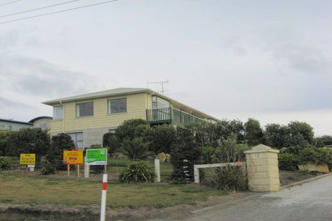 Photo of property in 8 Nasmyth Street, Kakanui, Oamaru, 9495