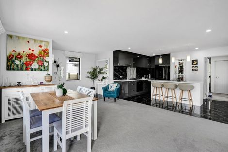 Photo of property in 3 Frederick Place, Whalers Gate, New Plymouth, 4310