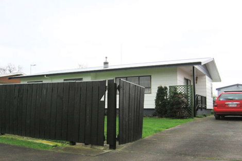 Photo of property in 16 Pryde Place, Feilding, 4702