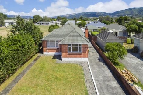 Photo of property in 33 Pine Avenue, Upper Hutt Central, Upper Hutt, 5018