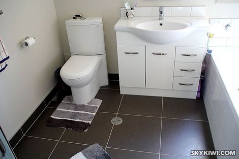 Photo of property in St Claire Village, 9/172 Mcleod Road, Te Atatu South, Auckland, 0610