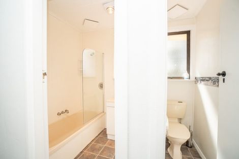 Photo of property in 12 Rochester Street, Awapuni, Palmerston North, 4412