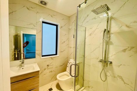 Photo of property in 1/2 Cameron Street, Papakura, 2110