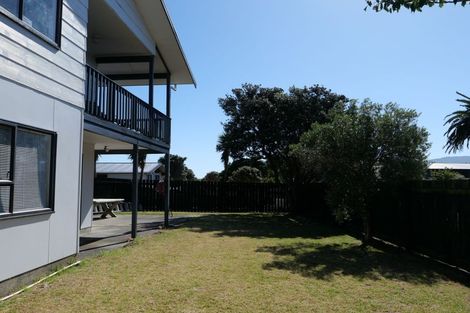 Photo of property in 8 Olive Terrace, Paraparaumu Beach, Paraparaumu, 5032