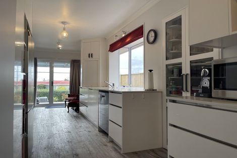 Photo of property in 25 Given Street, Havelock North, 4130