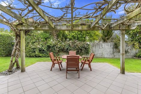 Photo of property in 2 Bloomfield Terrace, Hutt Central, Lower Hutt, 5010