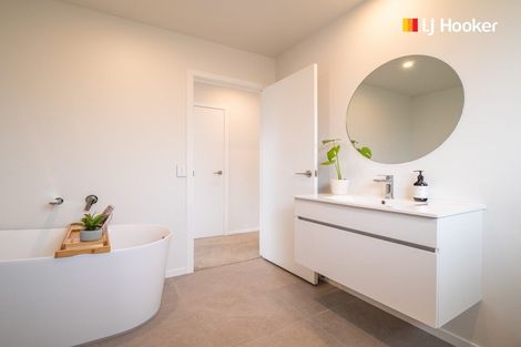 Photo of property in 25 Totara Close, Taieri Mouth, Brighton, 9091