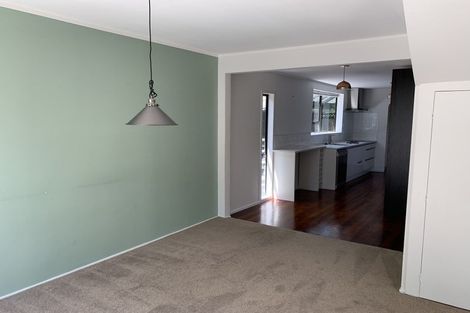 Photo of property in 1/15 Fairfax Avenue, Northcote, Auckland, 0627
