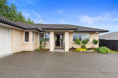 Photo of property in 10 Carex Close, Pyes Pa, Tauranga, 3112