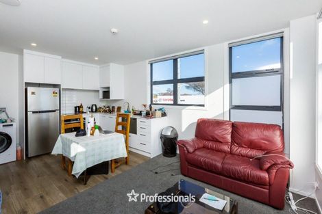 Photo of property in 2a Gibbons Street, Upper Hutt Central, Upper Hutt, 5018