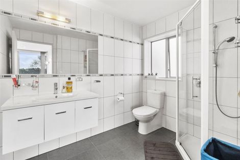 Photo of property in 146 Kittiwake Drive, Schnapper Rock, Auckland, 0632