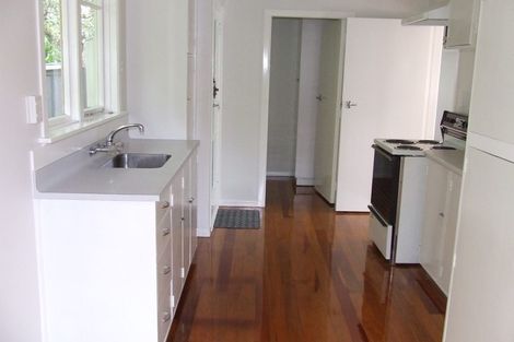 Photo of property in 4 Royston Way, Newlands, Wellington, 6037