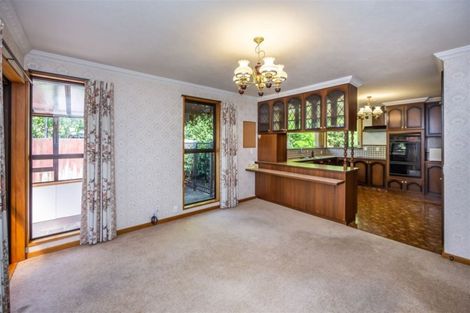 Photo of property in 28 Cricklewood Place, Avonhead, Christchurch, 8042