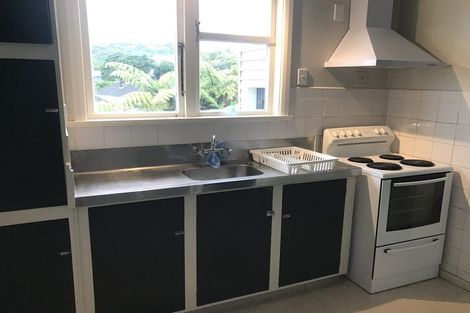 Photo of property in 33 Leicester Street, Cannons Creek, Porirua, 5024