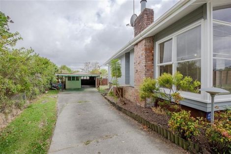 Photo of property in 28 Larnoch Road, Henderson, Auckland, 0610