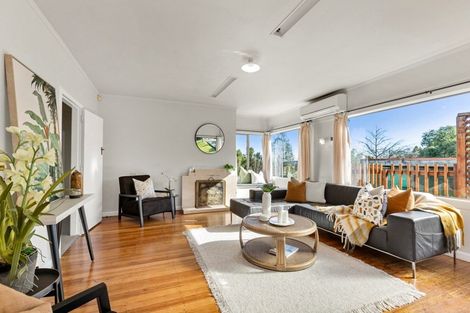 Photo of property in 110 Cambridge Road, Hillcrest, Hamilton, 3216