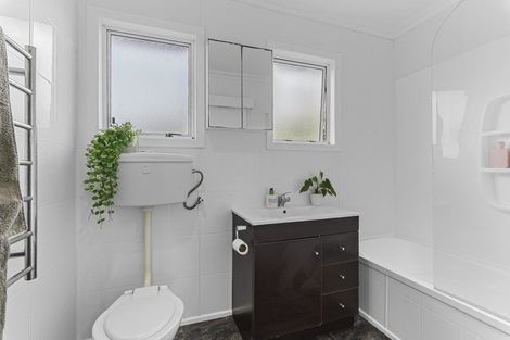 Photo of property in 16 Trafalgar Street, Westown, New Plymouth, 4310