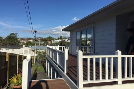 Photo of property in 1/22 Becroft Drive, Forrest Hill, Auckland, 0620