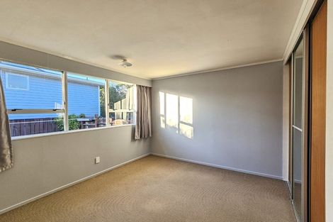 Photo of property in 133a Taylor Terrace, Tawa, Wellington, 5028