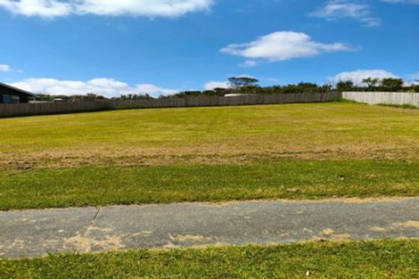 Photo of property in 17 Kahu Drive, Mangawhai, 0505