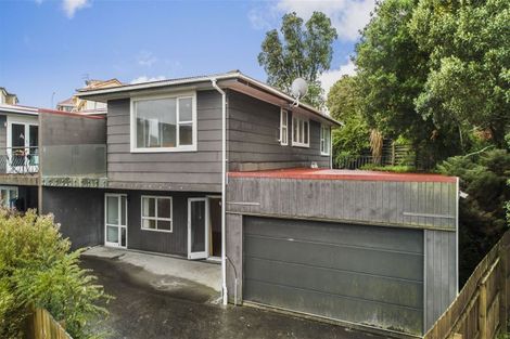 Photo of property in 561c Glenfield Road, Glenfield, Auckland, 0629