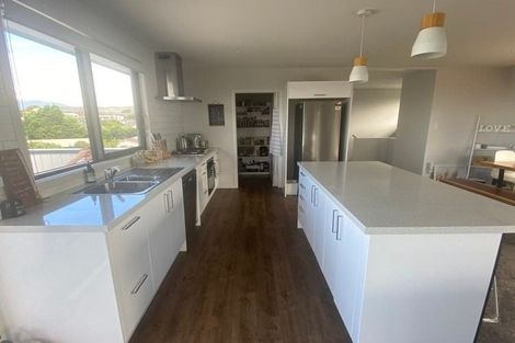 Photo of property in 115 Queens Road, Waikanae Beach, Waikanae, 5036