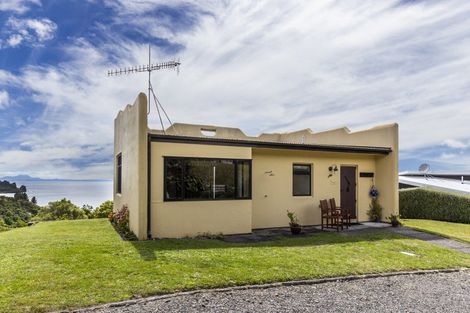 Photo of property in 18 Turangitukua Terrace, Kuratau, Turangi, 3381