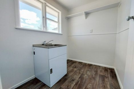 Photo of property in 30 Yeats Crescent, Fairfield, Hamilton, 3214