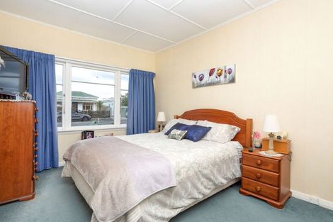Photo of property in 50 Mcphee Street, Dannevirke, 4930