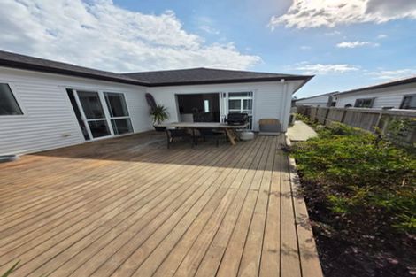 Photo of property in 7 Vinistra Road, Kumeu, 0810