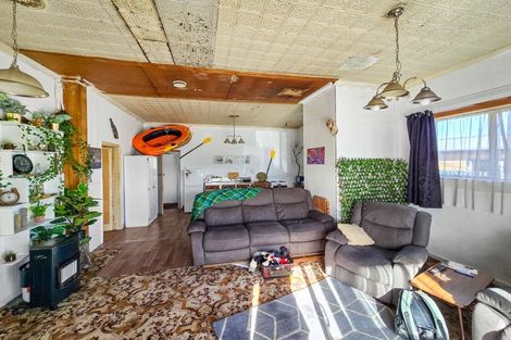 Photo of property in 32 Cobden Street, Westport, 7825