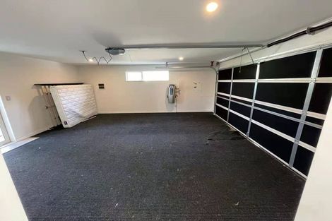 Photo of property in 22c Buscomb Avenue, Henderson, Auckland, 0610