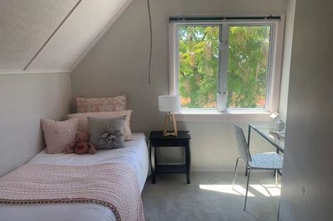 Photo of property in 490 Te Atatu Road, Te Atatu Peninsula, Auckland, 0610