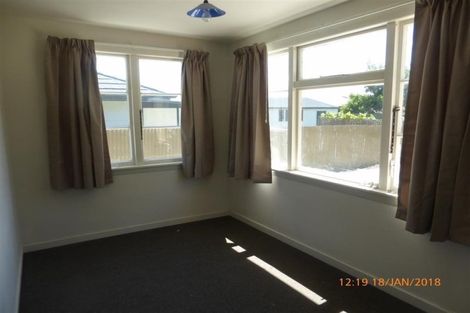 Photo of property in 17 Shortland Street, Wainoni, Christchurch, 8061