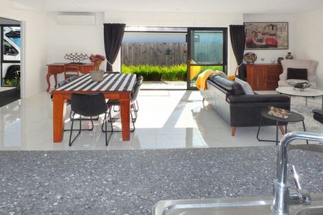 Photo of property in 17 Oxnam Place, Foxton Beach, Foxton, 4815