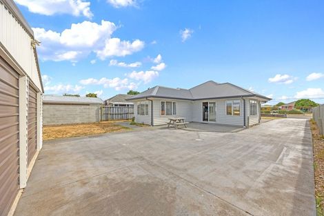 Photo of property in 15 Cuffs Road, Wainoni, Christchurch, 8061