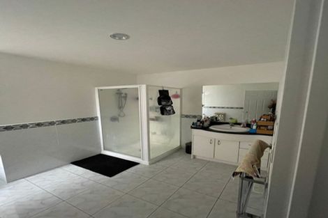 Photo of property in 11 Rosses Place, Pinehill, Auckland, 0632