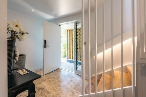 Photo of property in 31 Miro Road, Palm Beach, Waiheke Island, 1081