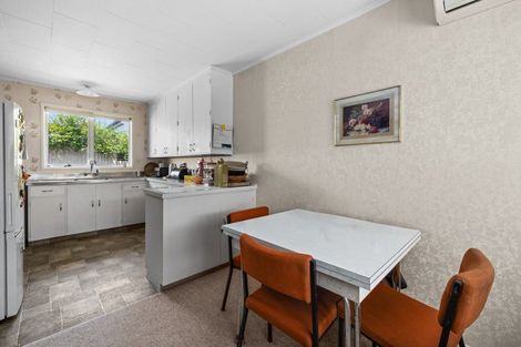 Photo of property in 2/505 Burnett Street, Mahora, Hastings, 4120