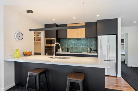 Photo of property in 17 Kaiwaru Place, Waikanae, 5036