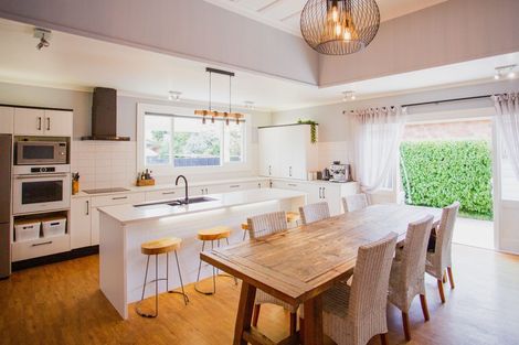 Photo of property in 18 Thornton Road, Cambridge, 3434